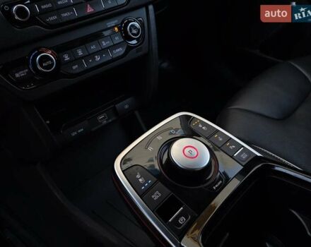 Серый Киа Niro, объемом двигателя 0 л и пробегом 144 тыс. км за 17250 $, фото 25 на Automoto.ua