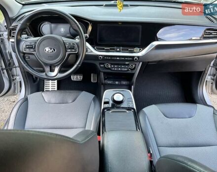 Киа Niro 2020 в Костополе на Automoto.ua Серый Киа Niro, объемом двигателя 0 л и пробегом 113 тыс. км за 18888 $, фото 21 на Automoto.ua