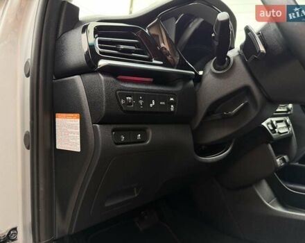 Сірий Кіа Niro, об'ємом двигуна 0 л та пробігом 71 тис. км за 21999 $, фото 40 на Automoto.ua