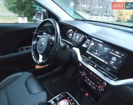 Киа Niro 2020 в Ирпене на Automoto.ua Серый Киа Niro, объемом двигателя 0 л и пробегом 99 тыс. км за 20490 $, фото 46 на Automoto.ua