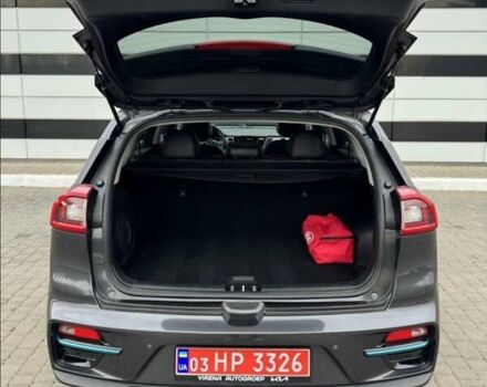 Серый Киа Niro, объемом двигателя 0 л и пробегом 147 тыс. км за 18800 $, фото 41 на Automoto.ua