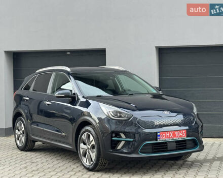 Серый Киа Niro, объемом двигателя 0 л и пробегом 156 тыс. км за 18500 $, фото 14 на Automoto.ua