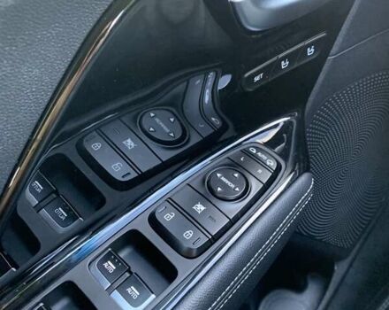 Сірий Кіа Niro, об'ємом двигуна 0 л та пробігом 73 тис. км за 18900 $, фото 30 на Automoto.ua