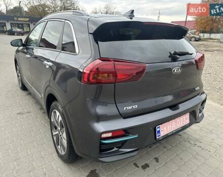 Серый Киа Niro, объемом двигателя 0 л и пробегом 117 тыс. км за 19700 $, фото 5 на Automoto.ua