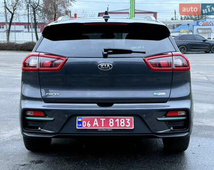 Серый Киа Niro, объемом двигателя 0 л и пробегом 165 тыс. км за 18000 $, фото 9 на Automoto.ua