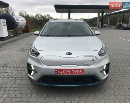 Серый Киа Niro, объемом двигателя 0 л и пробегом 90 тыс. км за 19900 $, фото 1 на Automoto.ua
