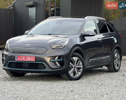 Киа Niro 2020 в Дрогобыче на Automoto.ua Серый Киа Niro, объемом двигателя 0 л и пробегом 140 тыс. км за 19299 $, фото 8 на Automoto.ua