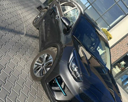 Сірий Кіа Niro, об'ємом двигуна 0 л та пробігом 87 тис. км за 18500 $, фото 9 на Automoto.ua