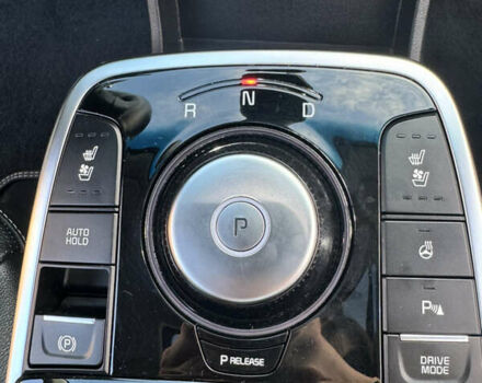 Серый Киа Niro, объемом двигателя 0 л и пробегом 93 тыс. км за 22500 $, фото 18 на Automoto.ua