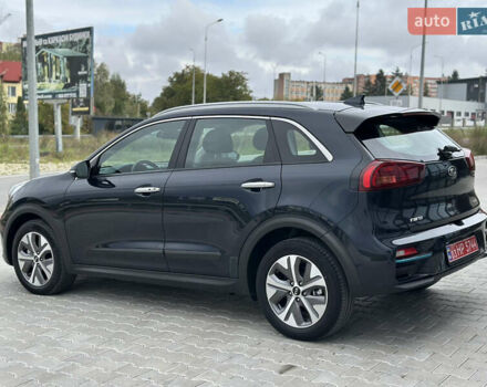 Серый Киа Niro, объемом двигателя 0 л и пробегом 128 тыс. км за 19400 $, фото 11 на Automoto.ua
