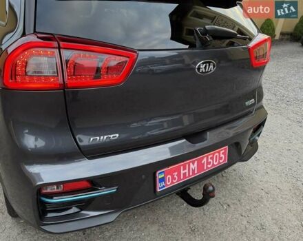 Киа Niro 2020 в Львове на Automoto.ua Серый Киа Niro, объемом двигателя 0 л и пробегом 136 тыс. км за 17950 $, фото 3 на Automoto.ua