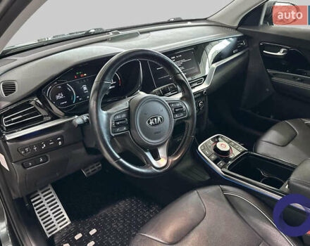 Серый Киа Niro, объемом двигателя 0 л и пробегом 146 тыс. км за 20747 $, фото 12 на Automoto.ua