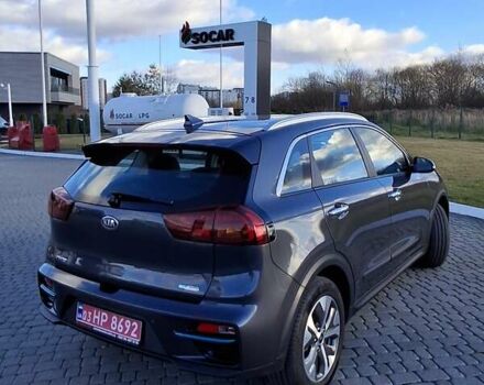 Сірий Кіа Niro, об'ємом двигуна 0 л та пробігом 91 тис. км за 19300 $, фото 4 на Automoto.ua