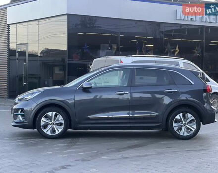 Серый Киа Niro, объемом двигателя 0 л и пробегом 133 тыс. км за 19500 $, фото 4 на Automoto.ua