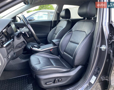 Сірий Кіа Niro, об'ємом двигуна 0 л та пробігом 116 тис. км за 21800 $, фото 42 на Automoto.ua