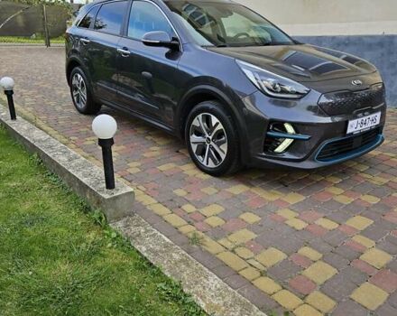 Сірий Кіа Niro, об'ємом двигуна 0 л та пробігом 136 тис. км за 19200 $, фото 9 на Automoto.ua