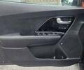 Серый Киа Niro, объемом двигателя 0 л и пробегом 145 тыс. км за 18800 $, фото 19 на Automoto.ua