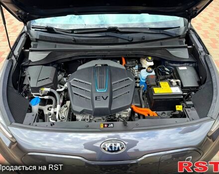 Серый Киа Niro, объемом двигателя 0.15 л и пробегом 58 тыс. км за 21850 $, фото 6 на Automoto.ua