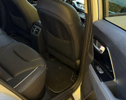 Сірий Кіа Niro, об'ємом двигуна 0 л та пробігом 115 тис. км за 21913 $, фото 19 на Automoto.ua