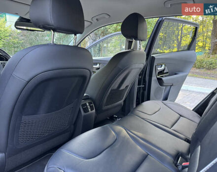 Сірий Кіа Niro, об'ємом двигуна 0 л та пробігом 144 тис. км за 18200 $, фото 58 на Automoto.ua