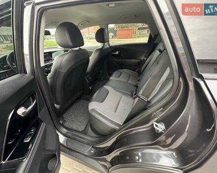 Серый Киа Niro, объемом двигателя 0 л и пробегом 117 тыс. км за 19700 $, фото 16 на Automoto.ua