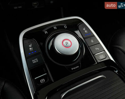 Серый Киа Niro, объемом двигателя 0 л и пробегом 156 тыс. км за 18500 $, фото 69 на Automoto.ua