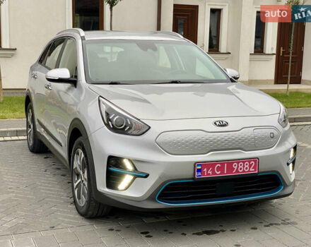 Сірий Кіа Niro, об'ємом двигуна 0 л та пробігом 63 тис. км за 20899 $, фото 6 на Automoto.ua