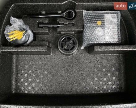 Серый Киа Niro, объемом двигателя 0 л и пробегом 101 тыс. км за 21300 $, фото 71 на Automoto.ua