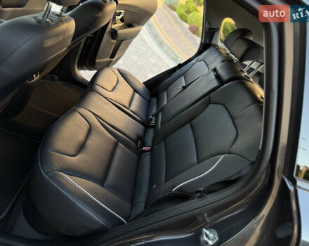 Серый Киа Niro, объемом двигателя 0 л и пробегом 145 тыс. км за 18800 $, фото 84 на Automoto.ua