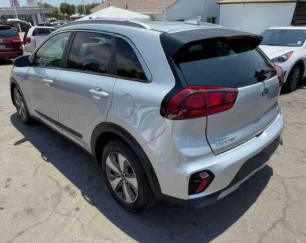 Серый Киа Niro, объемом двигателя 0 л и пробегом 34 тыс. км за 10500 $, фото 3 на Automoto.ua