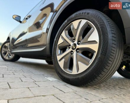 Серый Киа Niro, объемом двигателя 0 л и пробегом 145 тыс. км за 18800 $, фото 55 на Automoto.ua