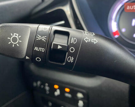 Сірий Кіа Niro, об'ємом двигуна 0 л та пробігом 158 тис. км за 19950 $, фото 14 на Automoto.ua