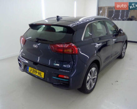 Серый Киа Niro, объемом двигателя 0 л и пробегом 108 тыс. км за 19900 $, фото 2 на Automoto.ua