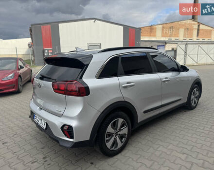 Киа Niro 2020 в Луцке на Automoto.ua Серый Киа Niro, объемом двигателя 1.58 л и пробегом 241 тыс. км за 14600 $, фото 6 на Automoto.ua