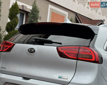 Серый Киа Niro, объемом двигателя 0 л и пробегом 118 тыс. км за 19350 $, фото 55 на Automoto.ua