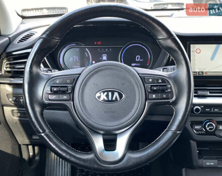 Киа Niro 2020 в Львове на Automoto.ua Серый Киа Niro, объемом двигателя 0 л и пробегом 116 тыс. км за 20800 $, фото 47 на Automoto.ua