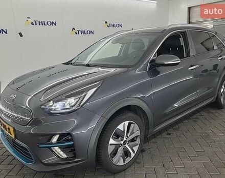 Серый Киа Niro, объемом двигателя 0 л и пробегом 125 тыс. км за 19250 $, фото 61 на Automoto.ua