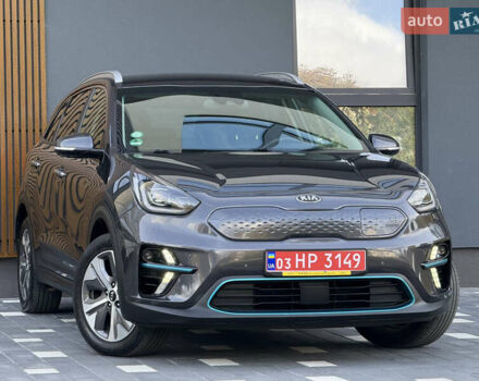 Киа Niro 2020 в Трускавце на Automoto.ua Серый Киа Niro, объемом двигателя 0 л и пробегом 70 тыс. км за 19250 $, фото 2 на Automoto.ua