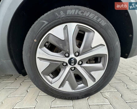 Серый Киа Niro, объемом двигателя 0 л и пробегом 109 тыс. км за 20500 $, фото 15 на Automoto.ua
