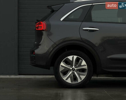 Серый Киа Niro, объемом двигателя 0 л и пробегом 164 тыс. км за 17550 $, фото 15 на Automoto.ua
