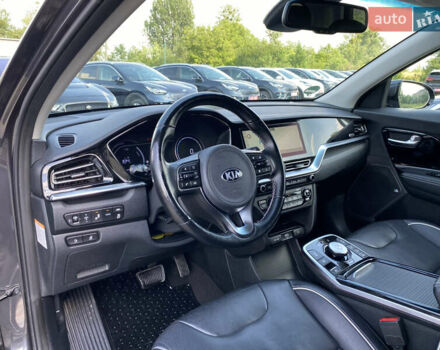 Сірий Кіа Niro, об'ємом двигуна 0 л та пробігом 116 тис. км за 21800 $, фото 39 на Automoto.ua