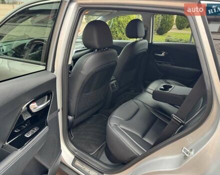 Сірий Кіа Niro, об'ємом двигуна 0 л та пробігом 118 тис. км за 19300 $, фото 122 на Automoto.ua