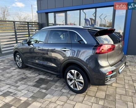 Серый Киа Niro, объемом двигателя 0 л и пробегом 142 тыс. км за 18900 $, фото 8 на Automoto.ua