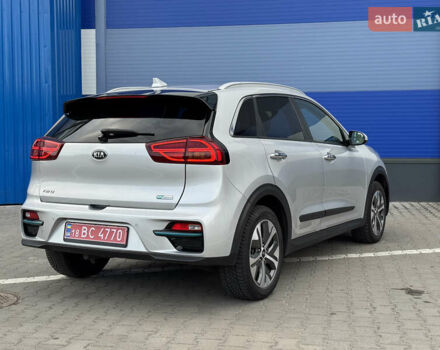 Кіа Niro 2020 у Рівному на Automoto.ua Сірий Кіа Niro, об'ємом двигуна 0 л та пробігом 138 тис. км за 19500 $, фото 3 на Automoto.ua