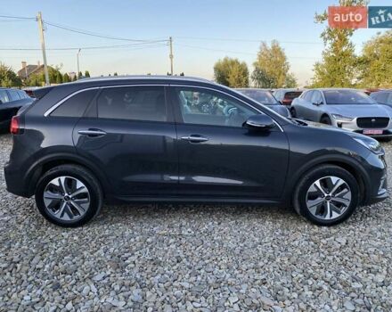 Киа Niro 2020 в Львове на Automoto.ua Серый Киа Niro, объемом двигателя 0 л и пробегом 107 тыс. км за 20950 $, фото 18 на Automoto.ua