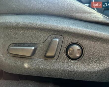 Сірий Кіа Niro, об'ємом двигуна 0 л та пробігом 76 тис. км за 22700 $, фото 14 на Automoto.ua
