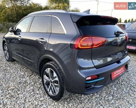 Сірий Кіа Niro, об'ємом двигуна 0 л та пробігом 107 тис. км за 21950 $, фото 15 на Automoto.ua