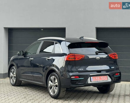 Серый Киа Niro, объемом двигателя 0 л и пробегом 156 тыс. км за 18500 $, фото 30 на Automoto.ua