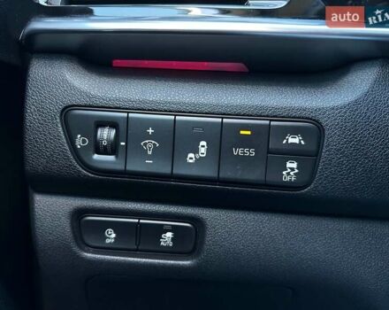 Киа Niro 2020 в Львове на Automoto.ua Серый Киа Niro, объемом двигателя 0 л и пробегом 97 тыс. км за 22200 $, фото 13 на Automoto.ua