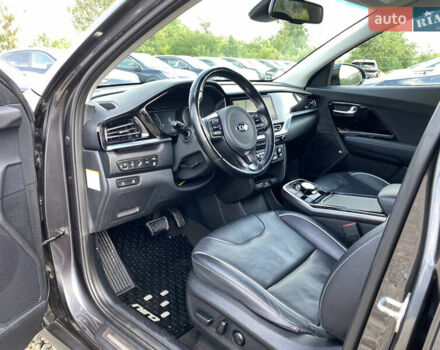 Сірий Кіа Niro, об'ємом двигуна 0 л та пробігом 116 тис. км за 21800 $, фото 40 на Automoto.ua
